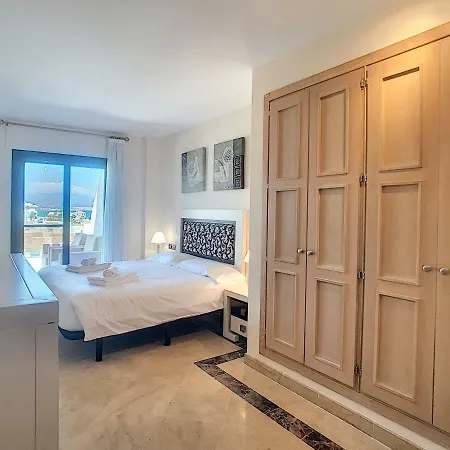 Marina Del Castillo 5001 Apartment